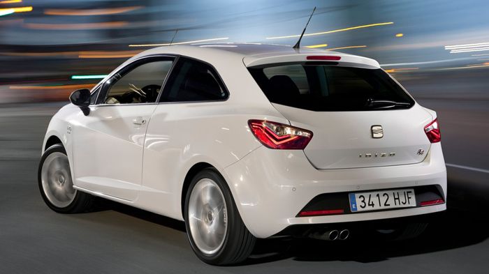 Το SEAT Ibiza IV είναι στην αγορά από το 2008 πουλώντας 924.183 οχήματα, ενώ πέρσι δέχθηκε ένα εκτεταμένο facelift. 